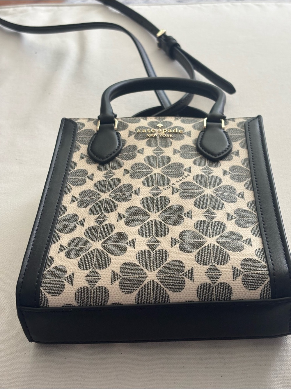 Kate Spade - Picture 3 of 10